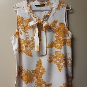 Flowered tie up blouse